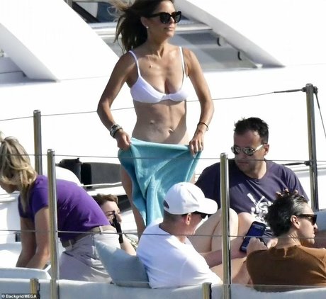 Maria Menounos star du porno chaude img