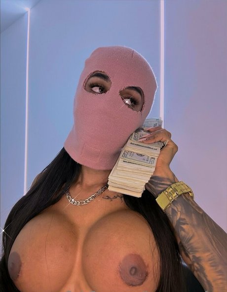 laurasaenzfree actrice de nus images