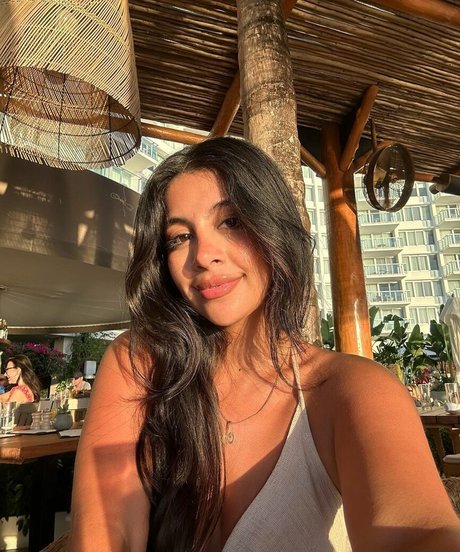 Queenneedy modèles nus img