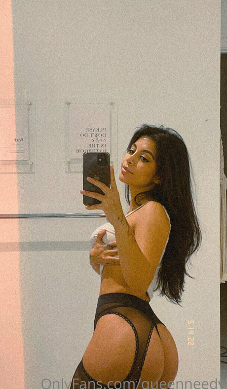 Queenneedy xxx étoile collection