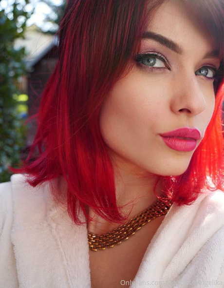 angelikarougefree modèle sympa img