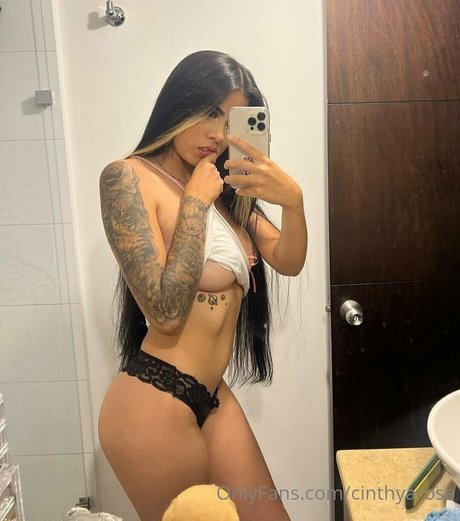 cinthyarodriguez haut modèle img