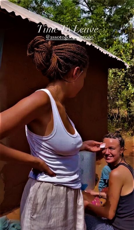 Paola Locatelli star pornographique des photos