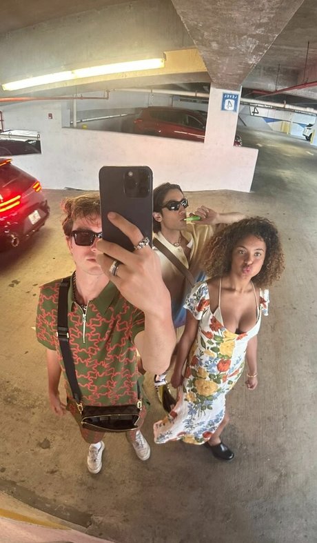 Paola Locatelli modèle pornographique des photos