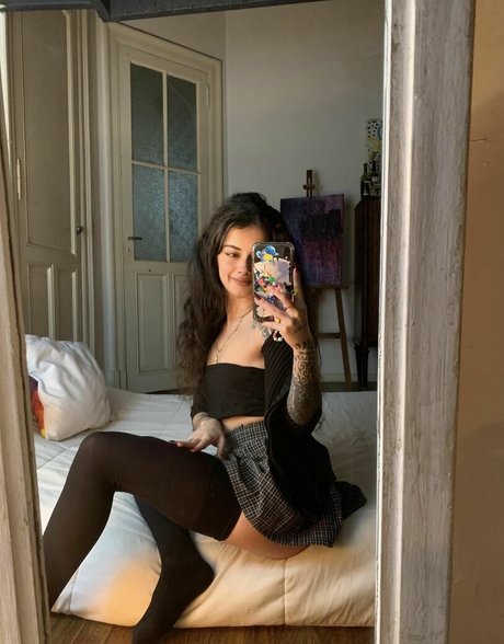 meli777 modèle érotique galerie