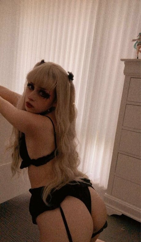 Strawberryjaz star érotique image