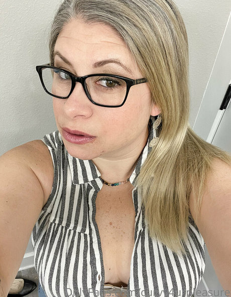 curvy4urpleasure star du porno sexy images