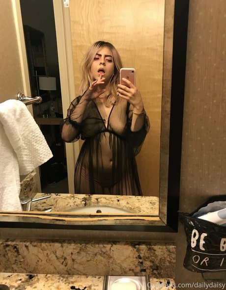 dailydaisy star du porno gratuit img