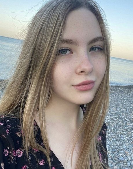 mirtaworld actrice chaude photo