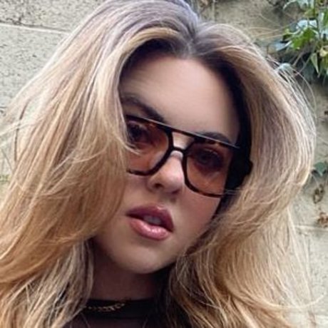 Madeleine Byrne xxx étoile collection