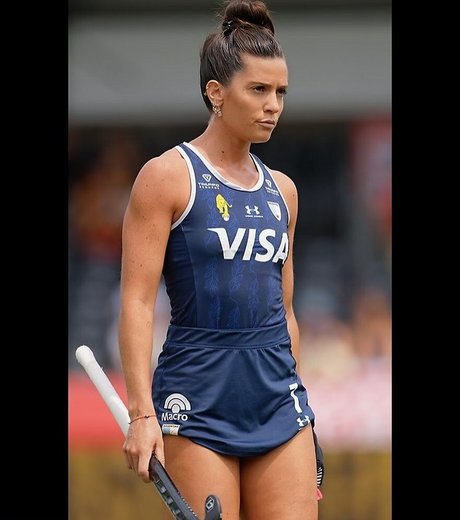 Agustina Albertario modèle xxx galeries