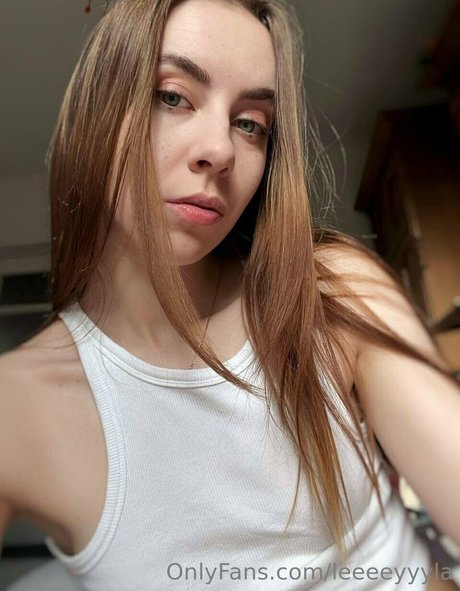 leeeeyyyla haut modèle image