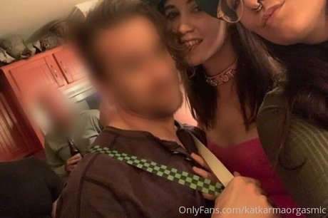 katkarmaorgasmic star du porno érotique photo