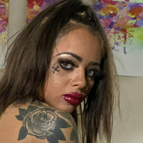 thehollyhendrix actrice exclusive galerie