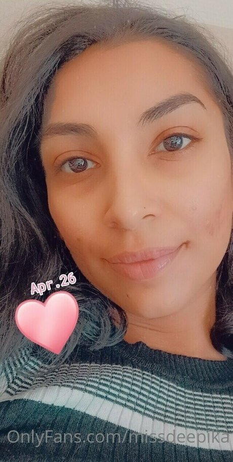 missdeepika nus étoiles collection