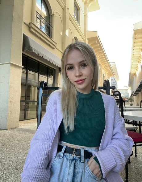 raychel kiss top star photo