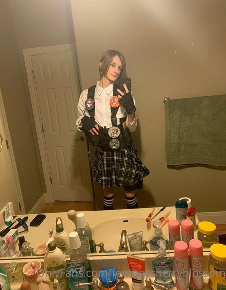 femboycherryblossom actrice libre des photos