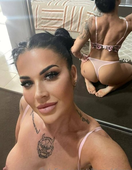 ellamaddison modèle adulte image