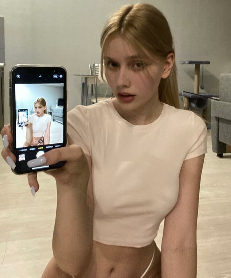 whylollycry modèles nus galerie