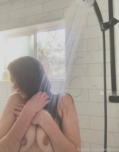 nevamore star du porno parfaite photo