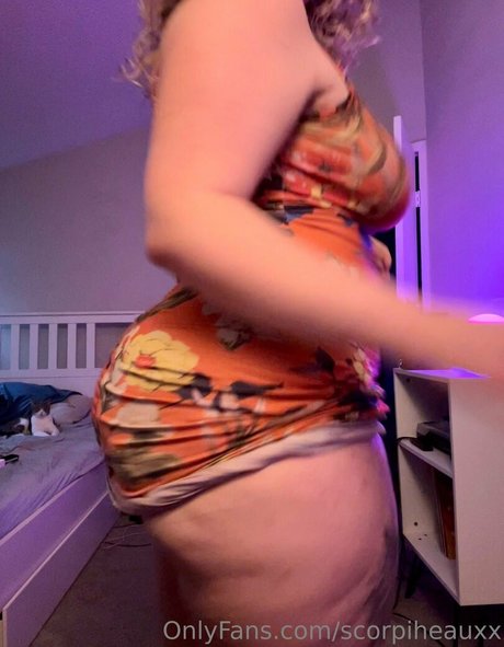 scorpiheauxx modèle artistique images