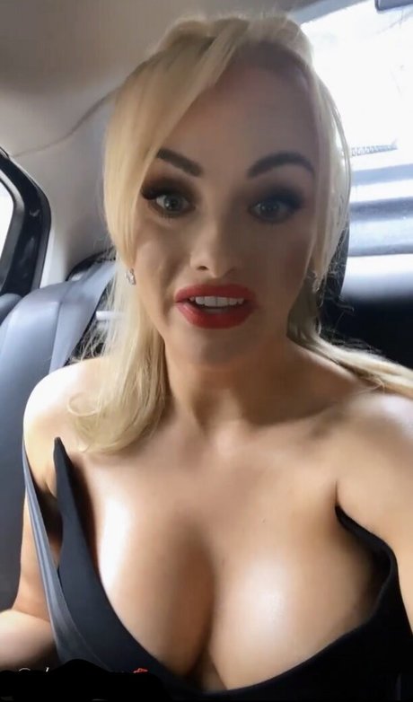 Katie McGlynn étoile de haute qualité des photos