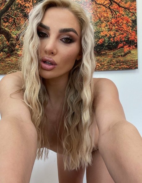 misskenzieanne modèle de sexe galeries