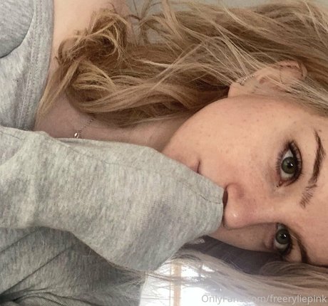 freeryliepink étoile sexy collection