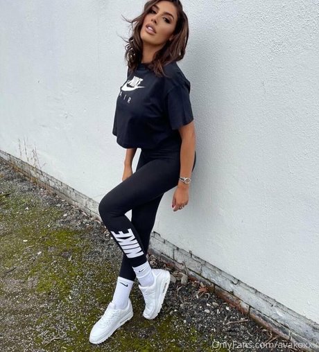 AvaKoxxx modèle pornographique photos