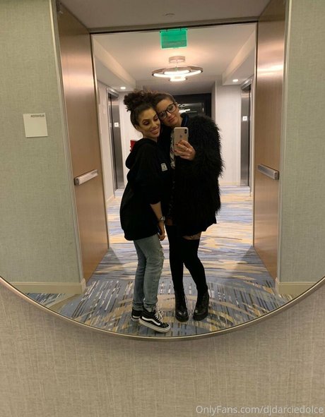 darciedolcexxx étoile sympa image