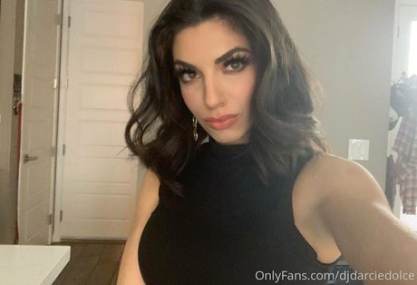 darciedolcexxx joli modèle archive