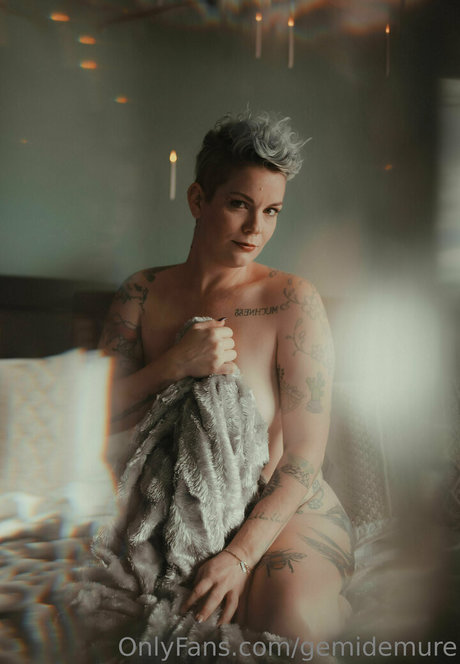 gemidemure xxx étoile image