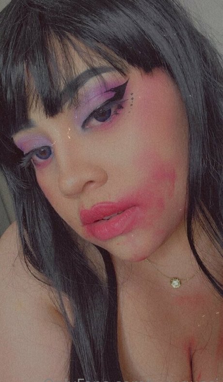 uwugucci modèles nus collection