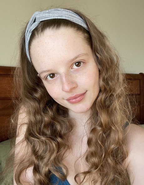 peachypotbaby star du porno nue photo