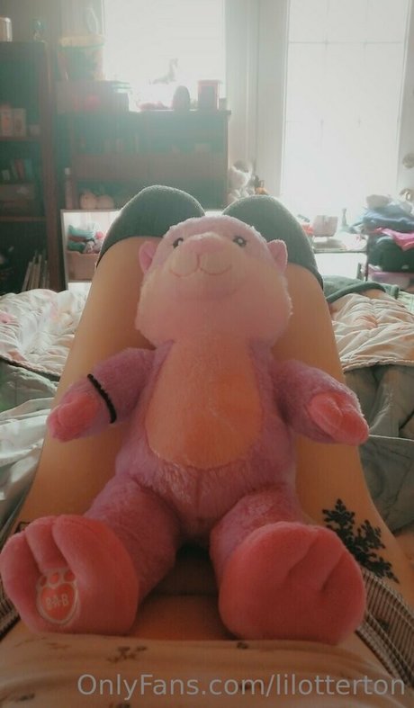 lilotterton actrice de nus photos