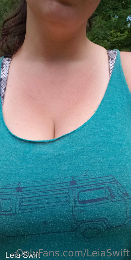 leiaswift star du porno parfaite des photos