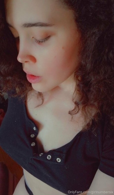 girlnumbersix belle étoile galeries