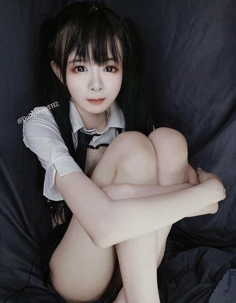 DollyMewTH actrice parfaite des photos