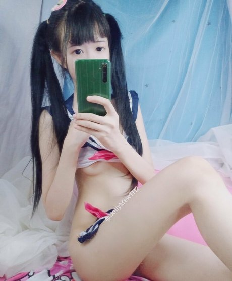 DollyMewTH star du porno en haute qualité photo