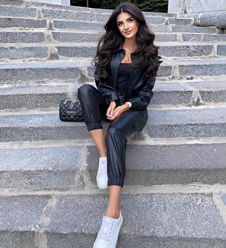 Sabina Agaeva Ahmed modèle de haute qualité image