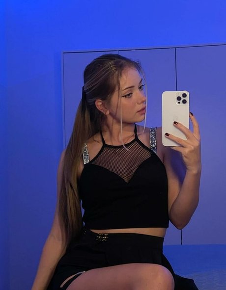 Bilochka ASMR étoile érotique image