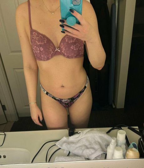 sophiaroseisreal étoile exclusive photos