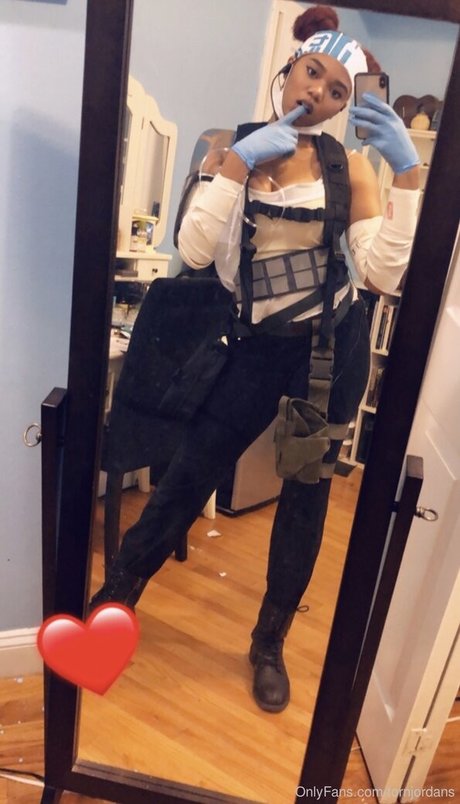 tornjordans modèle nu archive