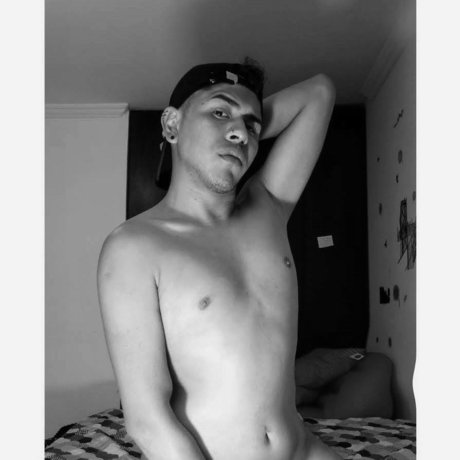 Andy Rojas star exclusive photo