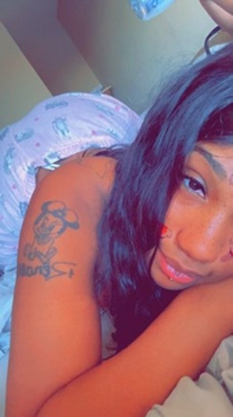 QueenButterCup actrice de grande qualité photos