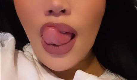 MissDraya star du porno gratuit photo