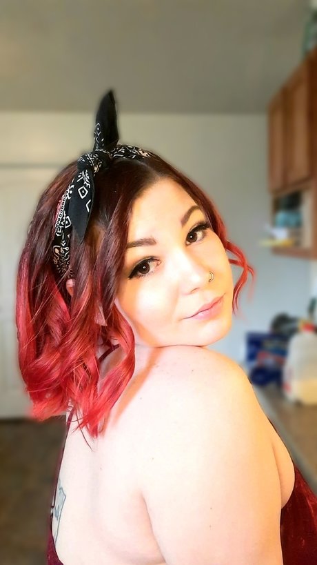 Milfasaurus Rex_ modèles nus photos