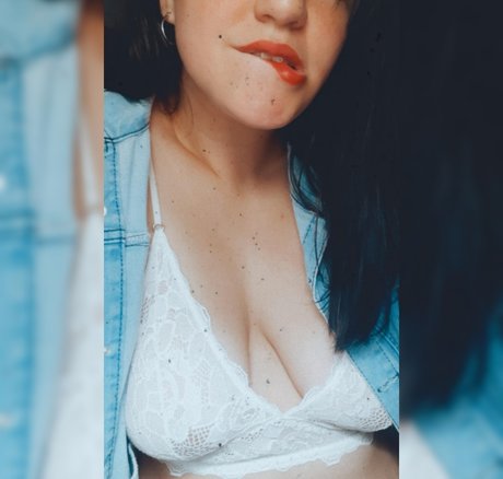 Miss Saturno star pornographique image