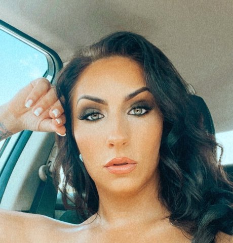 Miss Nicole Cara actrice érotique img