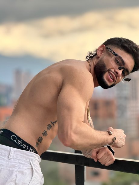 Jhordan Montoya_ étoile adulte collection